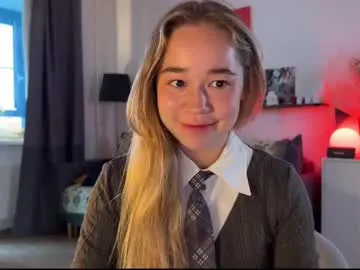 katheasian – webcam model profile photo Image 7