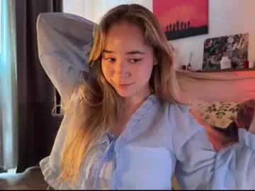 katheasian – webcam model profile photo Image 9