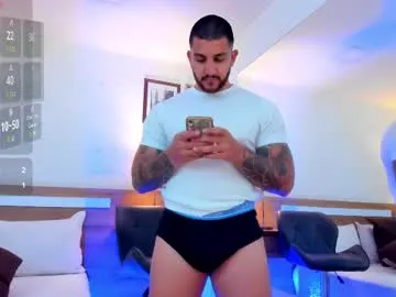 mon1_day – webcam model profile photo Image 9