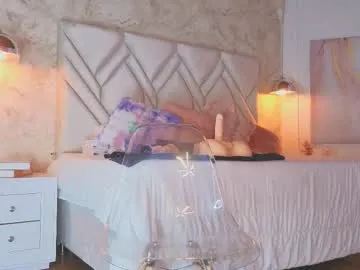 wanderlustjade – webcam model profile photo Image 14