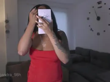 luckrose – webcam model profile photo Image 13