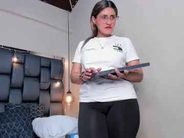 hildredmeiste – webcam model profile photo Image 16