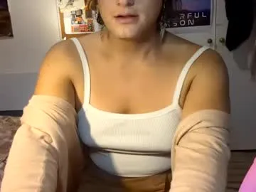 elyseeve333 – webcam model profile photo Image 2