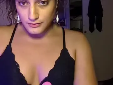 elyseeve333 – webcam model profile photo Image 4