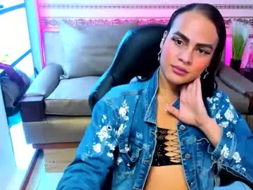 cumband – webcam model profile photo Image 10