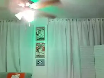 Youlalia – webcam model profile photo Image 8