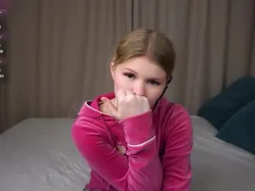 mia_18v – webcam model profile photo Image 7