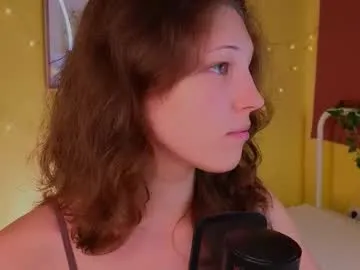 linakorvin – webcam model profile photo Image 12