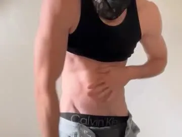 TOP_po – webcam model profile photo Image 6