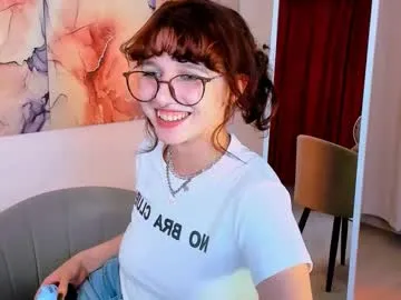 small__naughty – webcam model profile photo Image 4