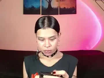 curlytwinkboy – webcam model profile photo Image 9