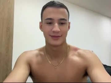 Ranting18 – webcam model profile photo Image 13