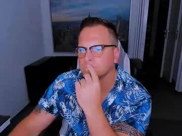 YoungSquad – webcam model profile photo Image 3