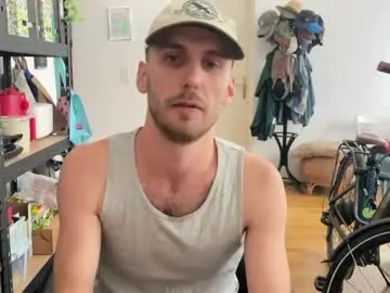 TwoPlay – webcam model profile photo Image 5