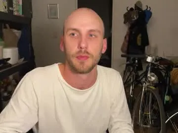 TwoPlay – webcam model profile photo Image 8