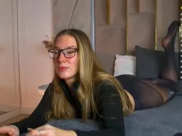 FaaBinaa – webcam model profile photo Image 17