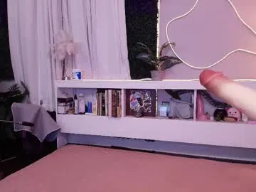 logandrive – webcam model profile photo Image 13