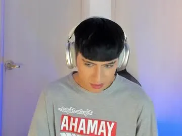 Donovan_Desmond – webcam model profile photo Image 10