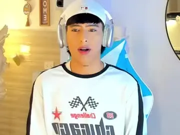 Donovan_Desmond – webcam model profile photo Image 13