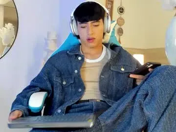 Donovan_Desmond – webcam model profile photo Image 14