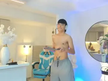 Donovan_Desmond – webcam model profile photo Image 15