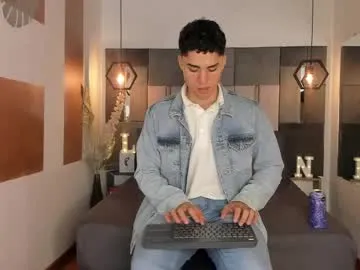 xunybany – webcam model profile photo Image 10