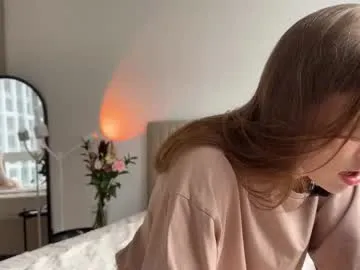 HopeHeaven – webcam model profile photo Image 5