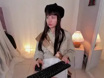 lillylushabae – webcam model profile photo Image 8