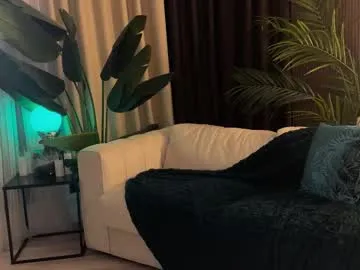 TwixSticks69 – webcam model profile photo Image 18