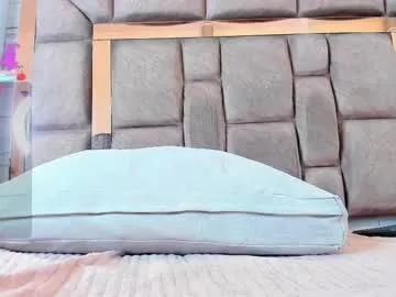 eren_mikasa – webcam model profile photo Image 13