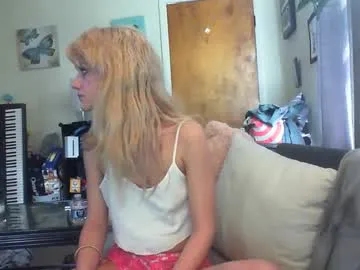 lucretiaburnaugh – webcam model profile photo Image 11