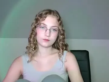 alana15 – webcam model profile photo Image 14