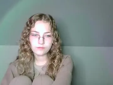 alana15 – webcam model profile photo Image 19