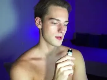 sigmasian – webcam model profile photo Image 14