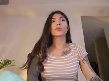 hina_porn – webcam model profile photo Image 19