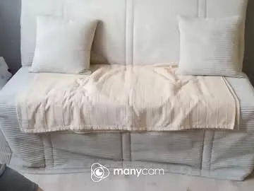 millemimi – webcam model profile photo Image 13