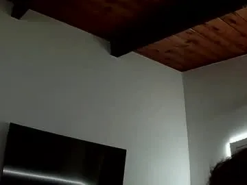 zui_lu – webcam model profile photo Image 13