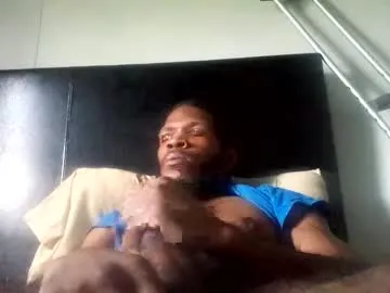 IORio2 – webcam model profile photo Image 6