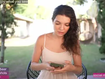 Hannahoff – webcam model profile photo Image 2