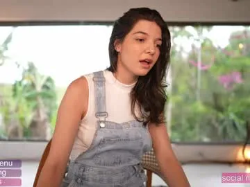 Hannahoff – webcam model profile photo Image 3