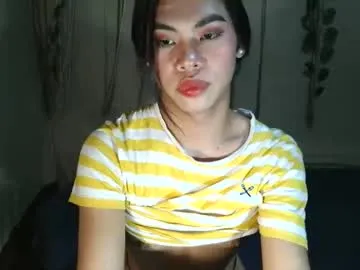 Allla – webcam model profile photo Image 3