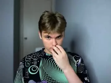 kinksubbydubby – webcam model profile photo Image 12