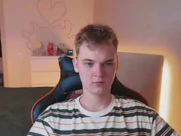 kinksubbydubby – webcam model profile photo Image 16