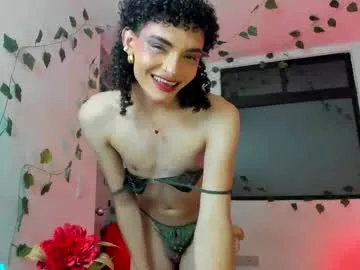 raisawetsx – webcam model profile photo Image 2