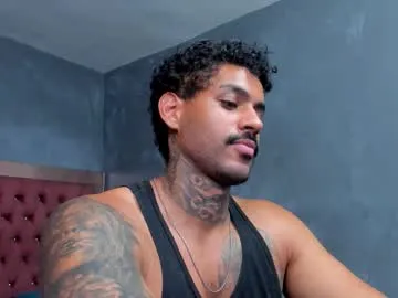 glasses_cat – webcam model profile photo Image 4