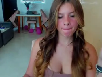 linagh – webcam model profile photo Image 3