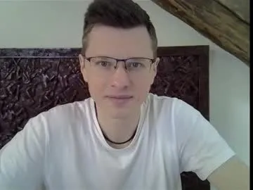 wesides – webcam model profile photo Image 3