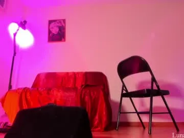 bambi_lu – webcam model profile photo Image 11