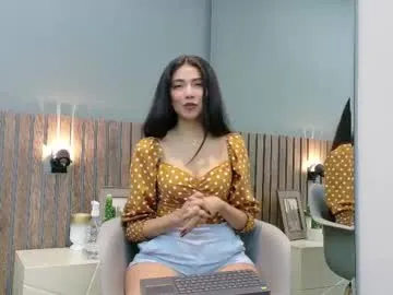 TianaFlower – webcam model profile photo Image 2