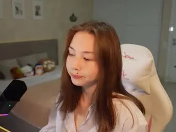 -Carolina- show preview Image 3